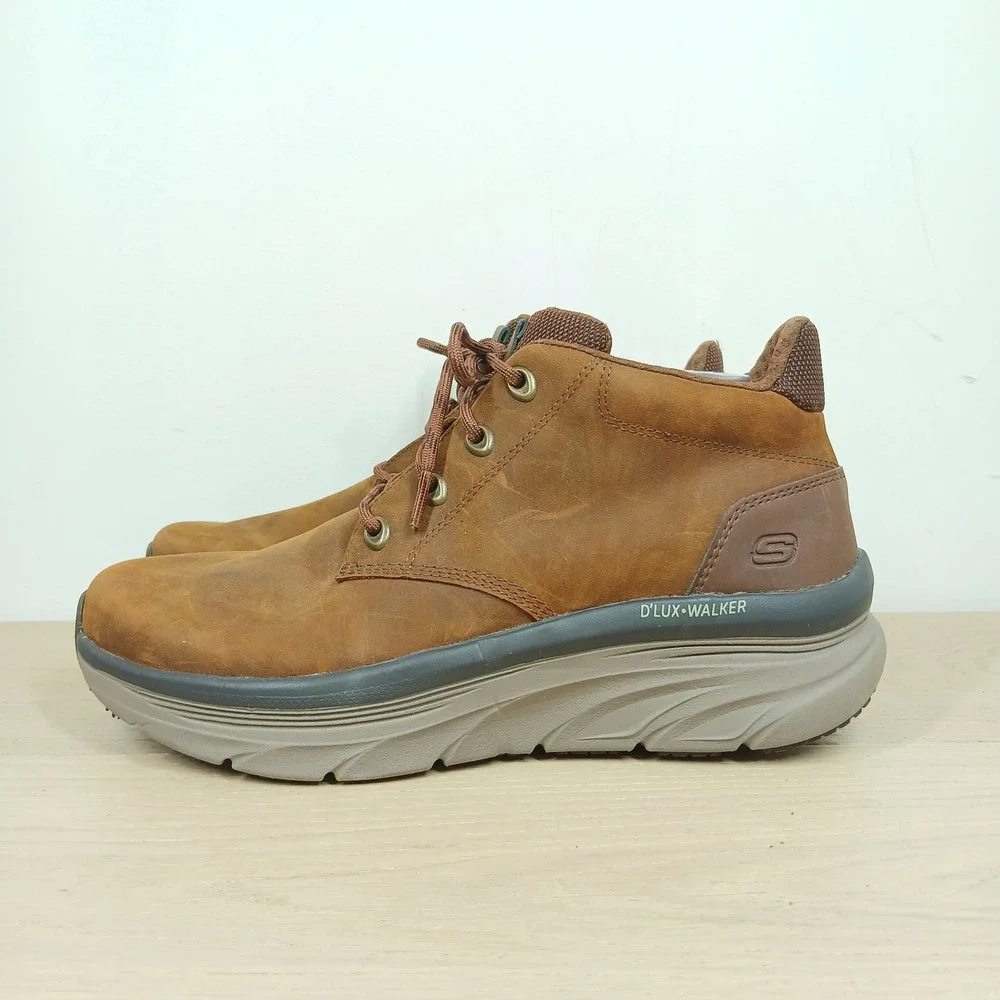 Skechers D'Lux Walker Boots Mens 8 Brown Leather Mid Top Relaxed Fit Sneakers